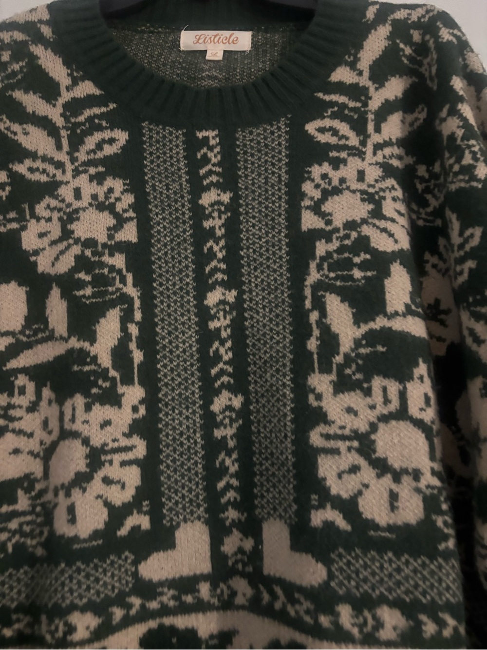 Listicle Vintage Floral Crewneck Sweater in green and Beige - Picture 4 of 6